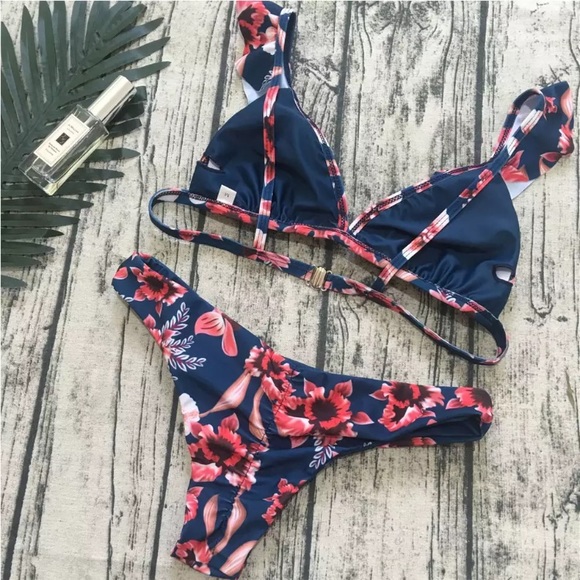RESTOCKED ♡ Summertime Ruffle Bikini Set - Picture 2 of 7
